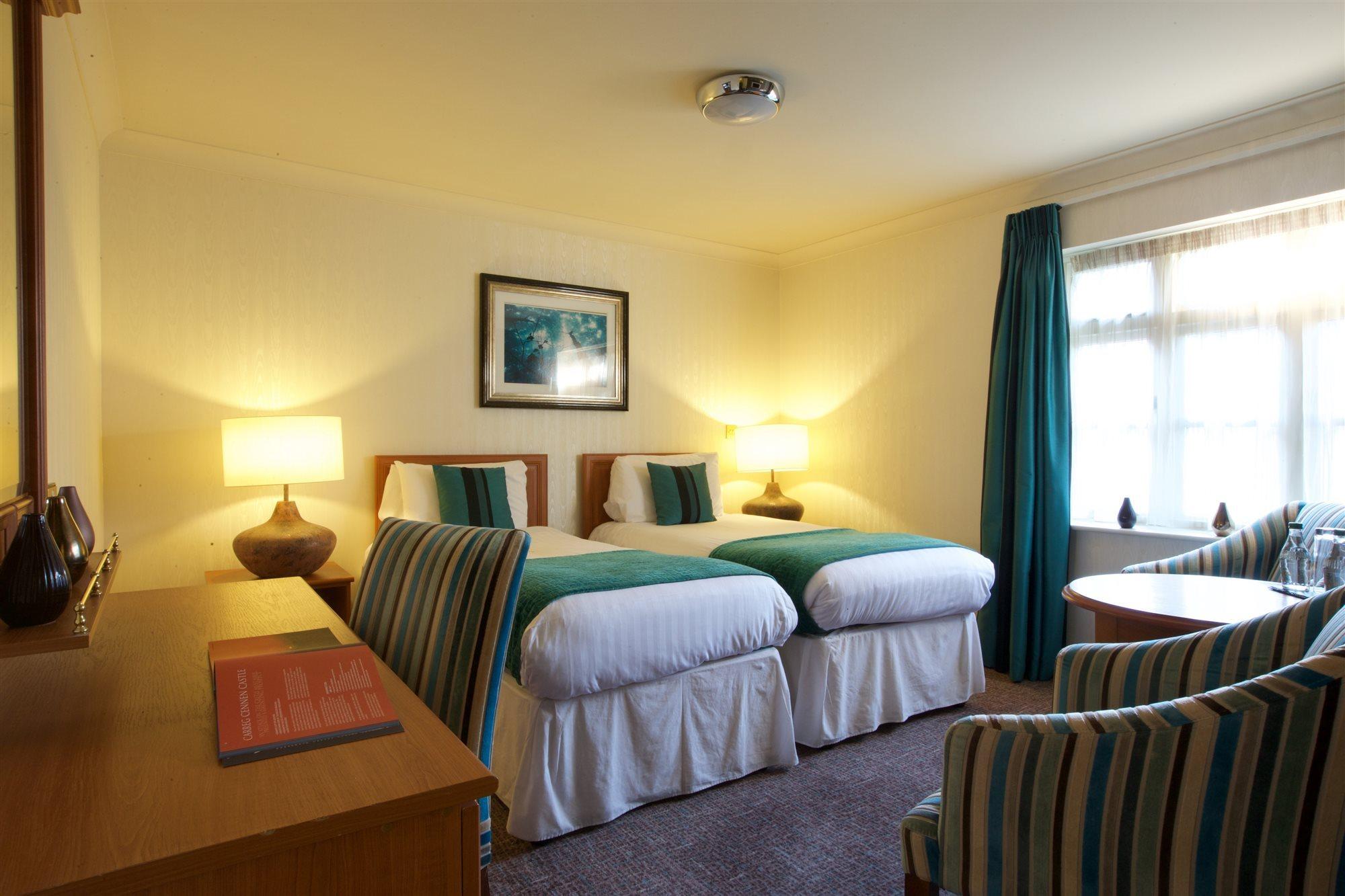 Wrexham Llyndir Hall Hotel, BW Signature Collection チェスター エクステリア 写真