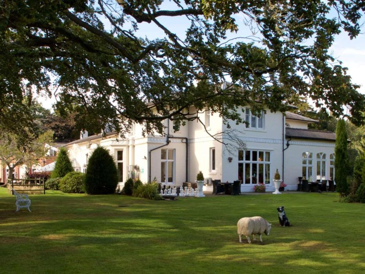 Wrexham Llyndir Hall Hotel, BW Signature Collection チェスター エクステリア 写真